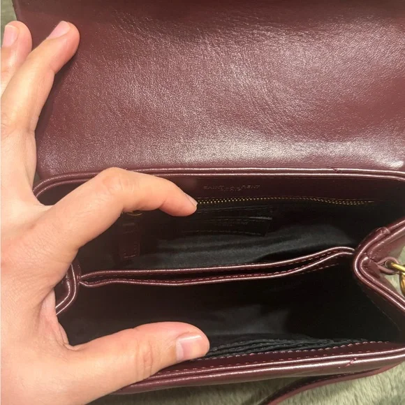 Burgundy Quilted Crossbody bag - Picture 8 of 11